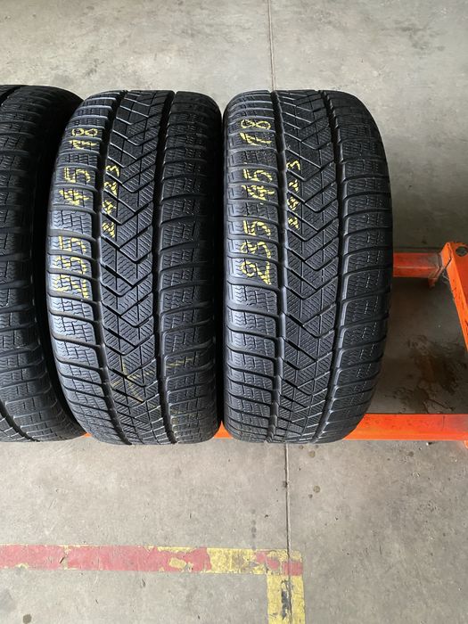 Anvelope iarna 235/45/18 Pirelli Sottozero 3 235 45 18 R18