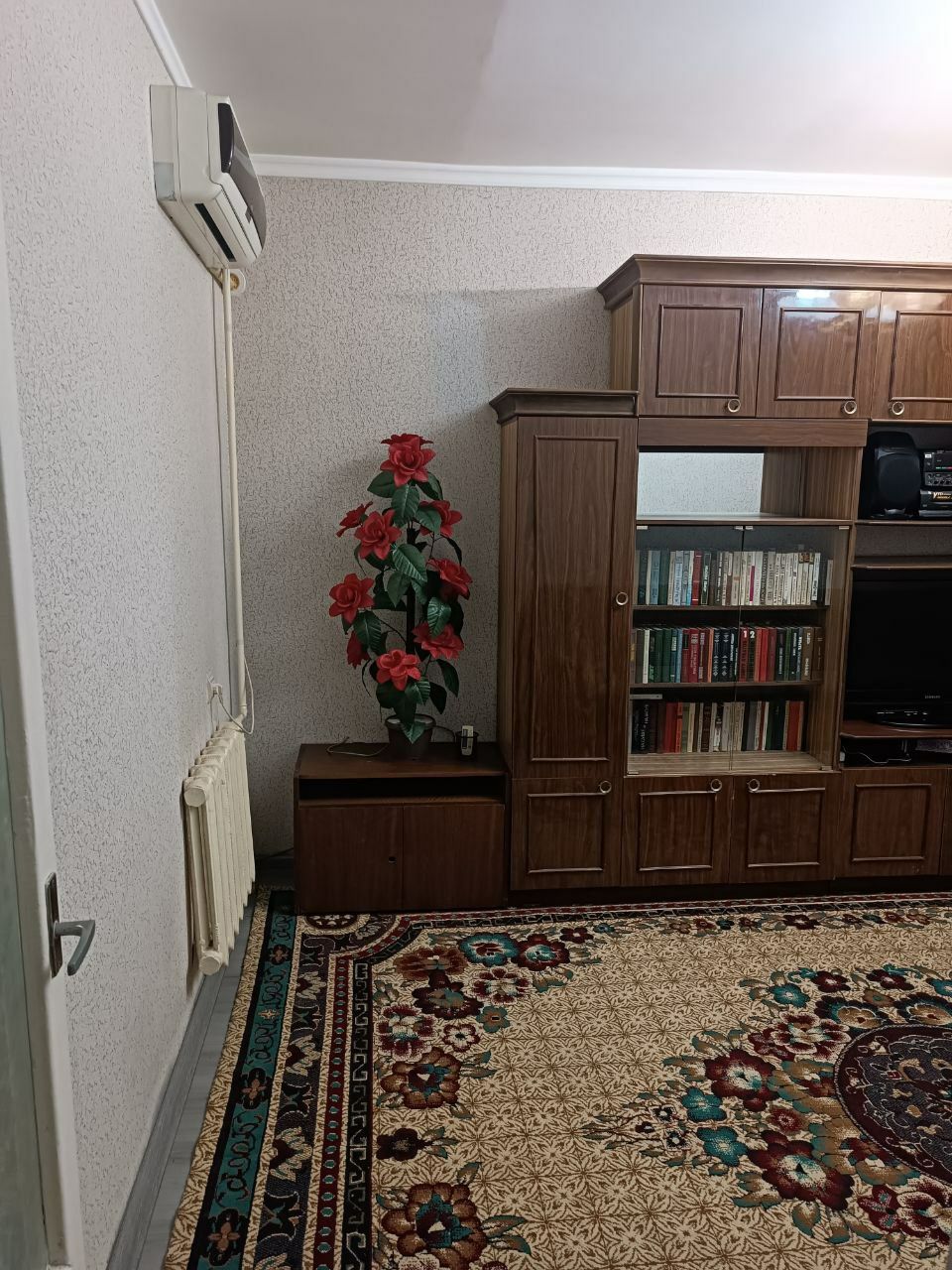 Сдаю 2х ком квартиру 1 этаж Спутник 4 Ярмарка Метро