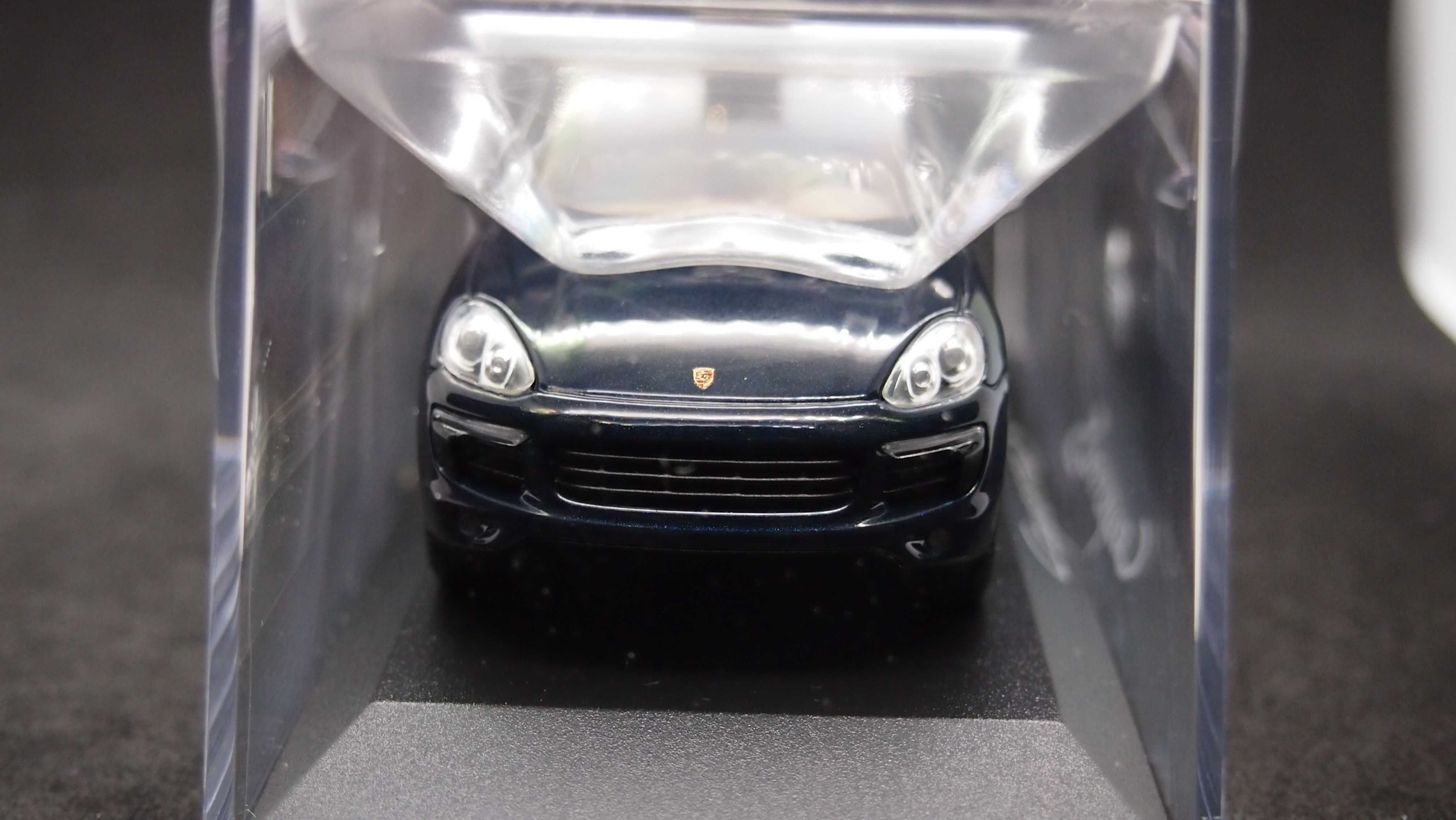 Macheta Porsche Cayenne S Minichamps 1:43