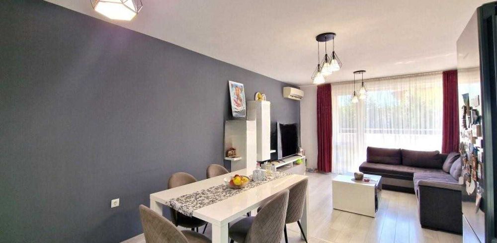 Продава се Тристаен апартамент в Пловдив, Христо Смирненски - 97 кв.м за 1784 €/кв.м - Снимка #2