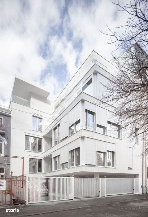 Apartament cu 3 camere de vânzare in zona Unirii–Orleanu by Radu Teaca