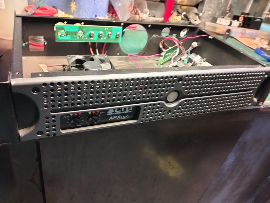 Carcase amplificatore audio