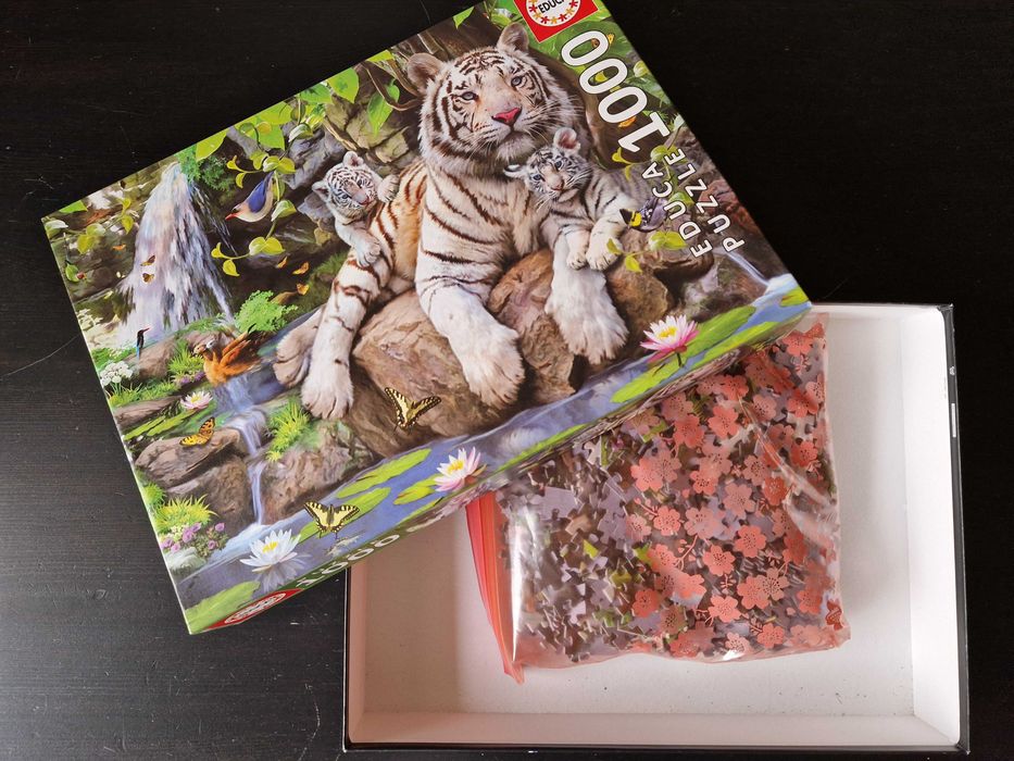 Пъзел 1000 части - Бели тигри, Educa