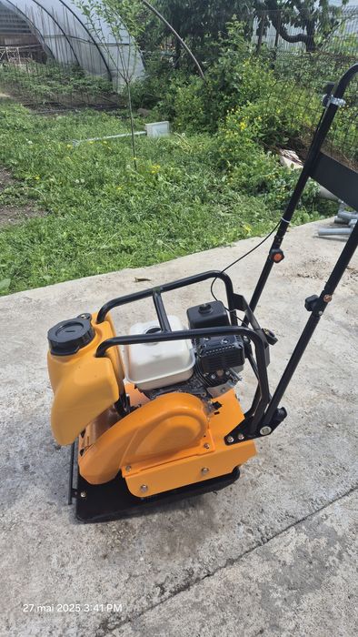 Placa compactoare si mai compactor