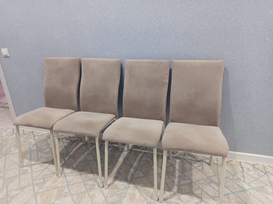 Продам стулья срочно