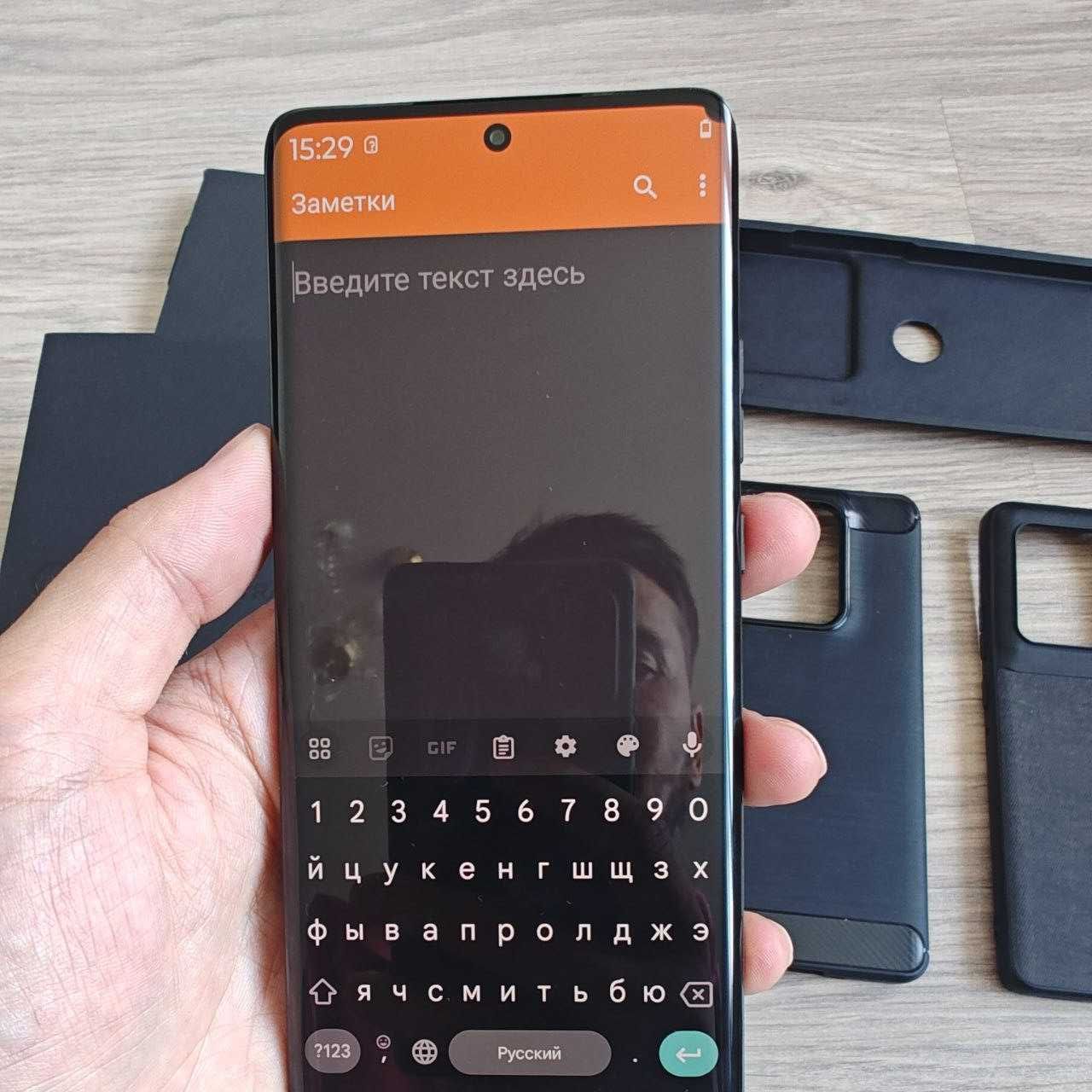 1TB МОЩЬ Смартфон Motorola Edge 50 Ultra 5G, 2-SIM, Snapdragon 8s Gen3