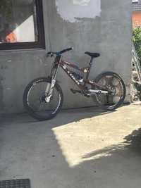 Bicicleta Downhill