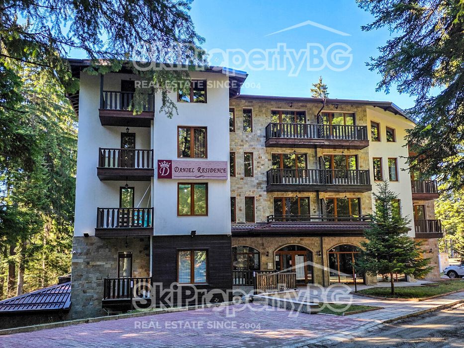 Апартаменти в к-с Даниел Резидънс сред боровата гора в Боровец!