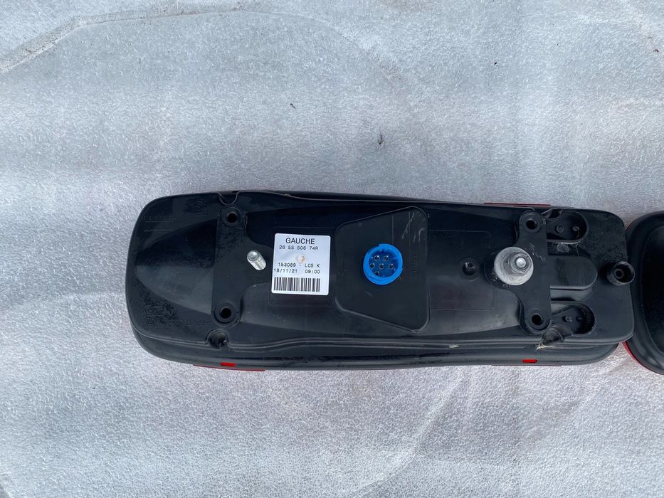 Lampa stop tripla spate stanga dreapta Renault Master originale