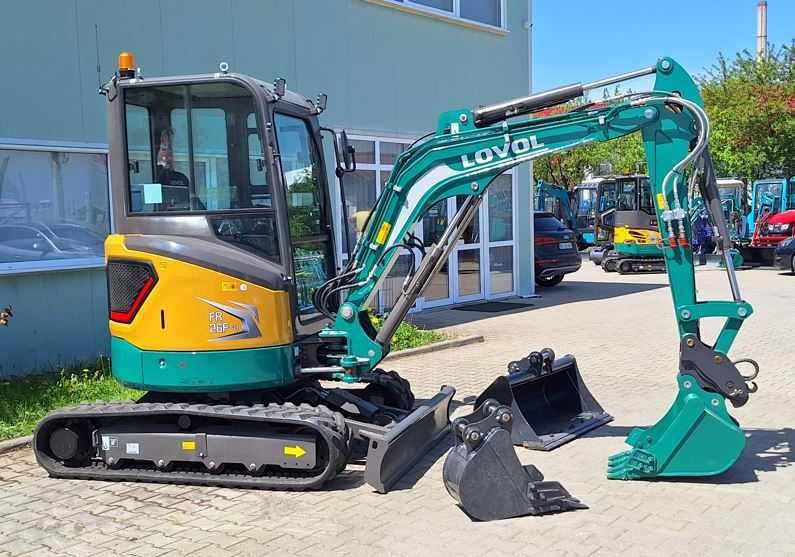 Excavator NOU anul 2024 greutate 2750 kG  Lovol FR26-u cu motor Yanmar