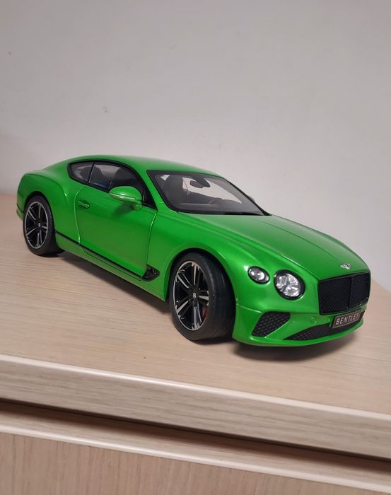 Macheta Bentley Continental-Green Apple-Norev 1/18-masinuta colectie