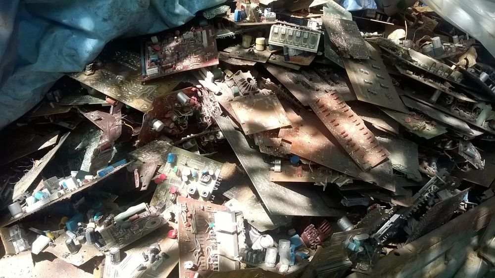 Плата Сотилади 180 Кг