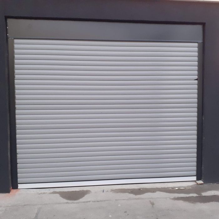 Usi garaj aluminiu tip rulou