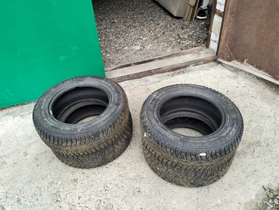Зимние шины 195/65/15