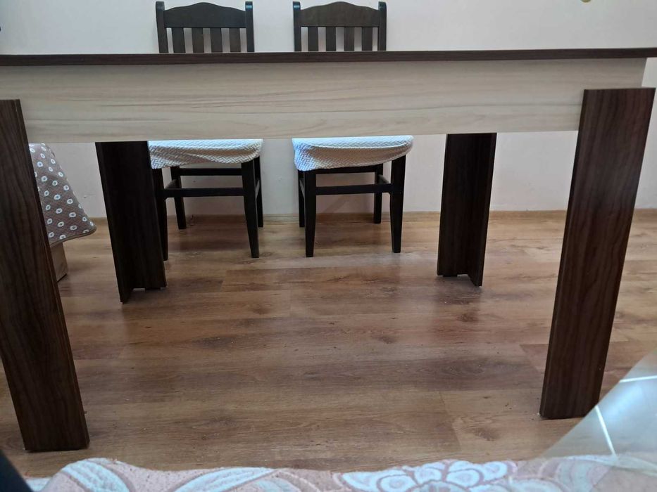 Трапезна маса, неразтегателна