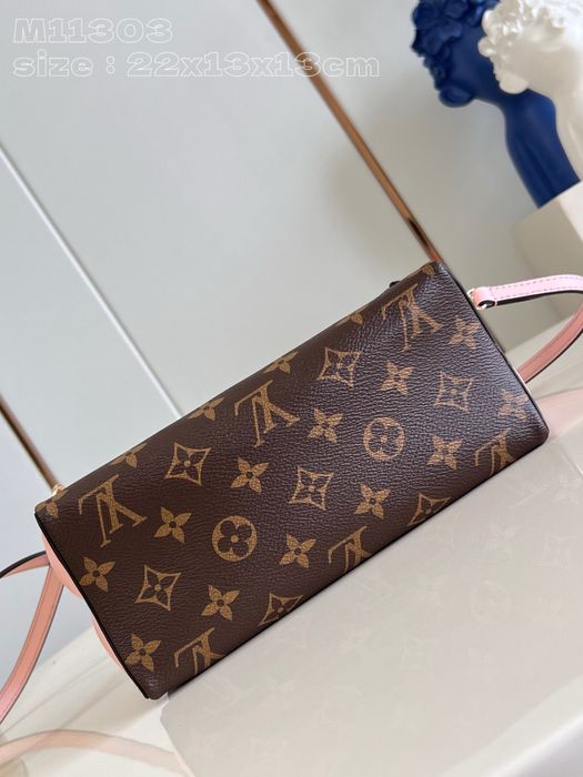 Louis Vuitton Bloom Pouch