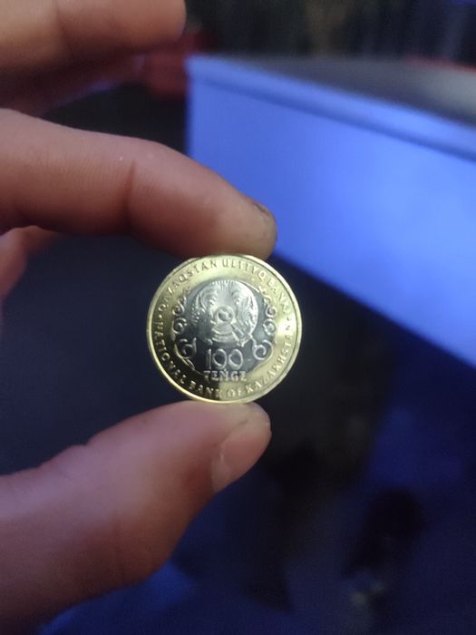 100 тенге не обычный