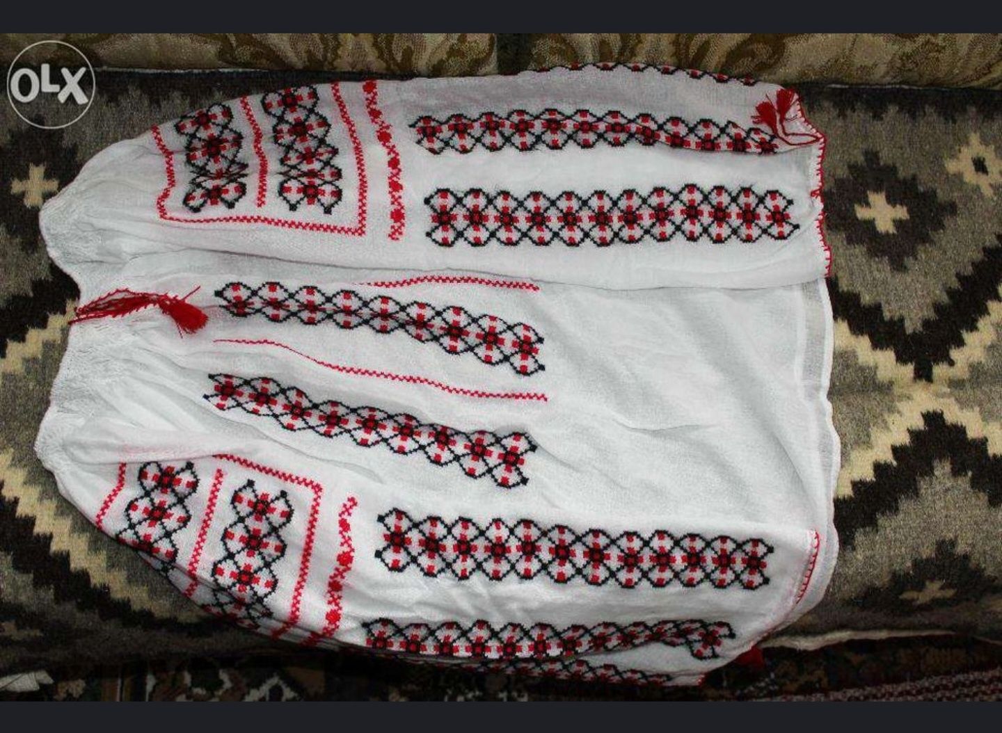 Vând ii tradiționale, costume tradiționale copii si adulți și bundiițe