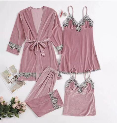 Set pijamale catifea 4 piese