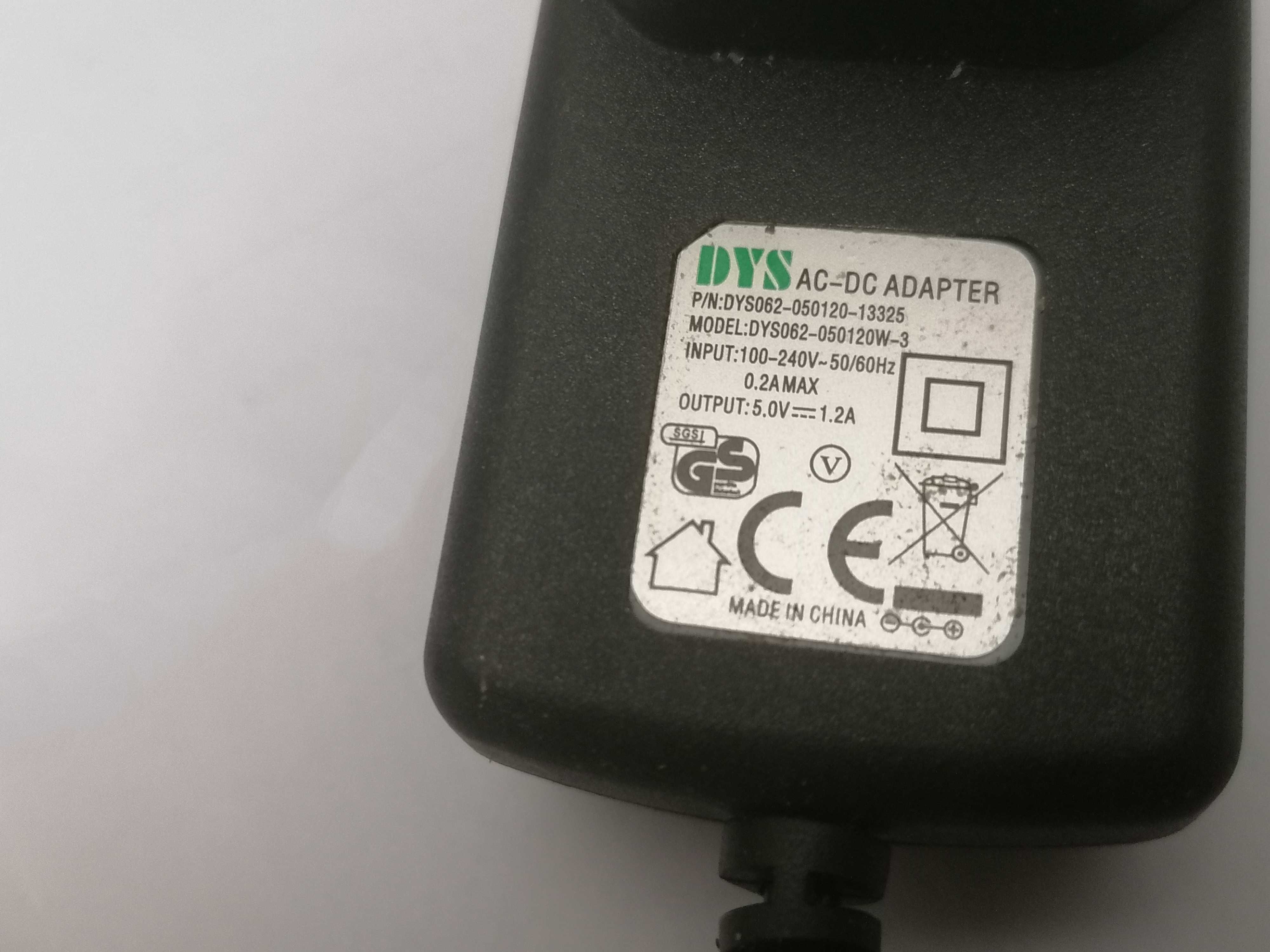 Адаптер - DYS 062 - 050120W - 3 Output 5V-1,2A