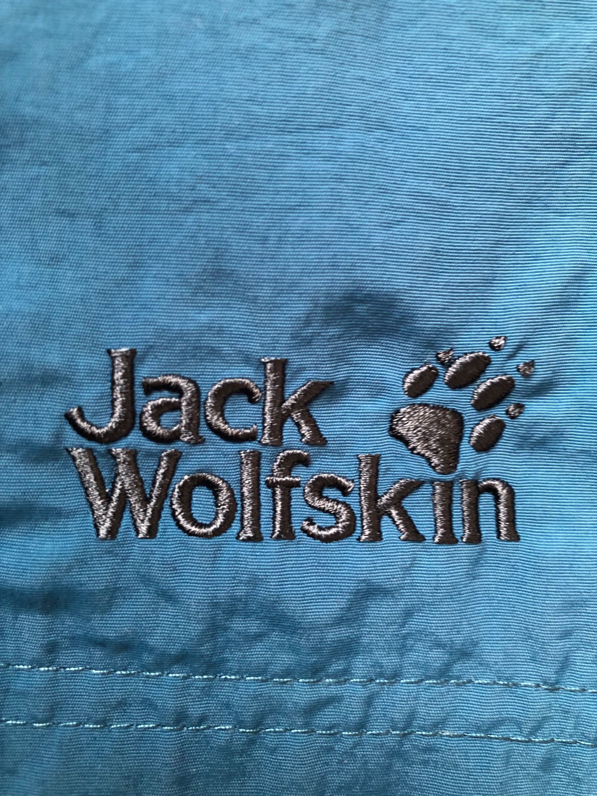 JACK WOLFSKIN-pantaloni scurti in stare impecabila pentru barbati