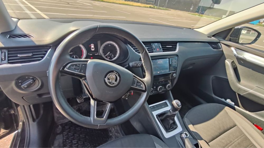 Skoda Octavia Smart 1.5 TSI 150 CP