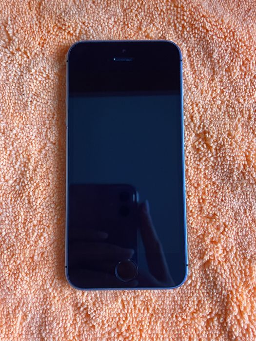 Telefon Iphone SE