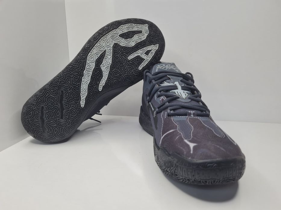 Кецове Puma MB 3.0

Чисто нови с кутия.

Размер 43 стелка 28 см.
Разме