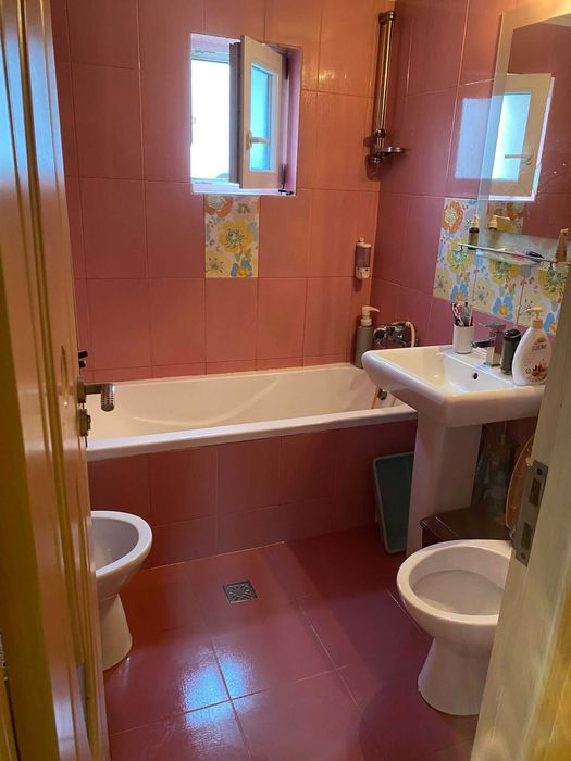 inchiriez ap. 3 camere