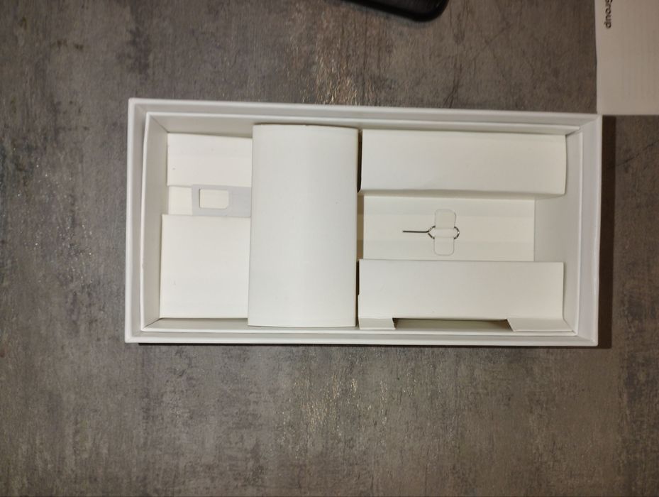 Отдам все документы о покупке телефона и есть подарки