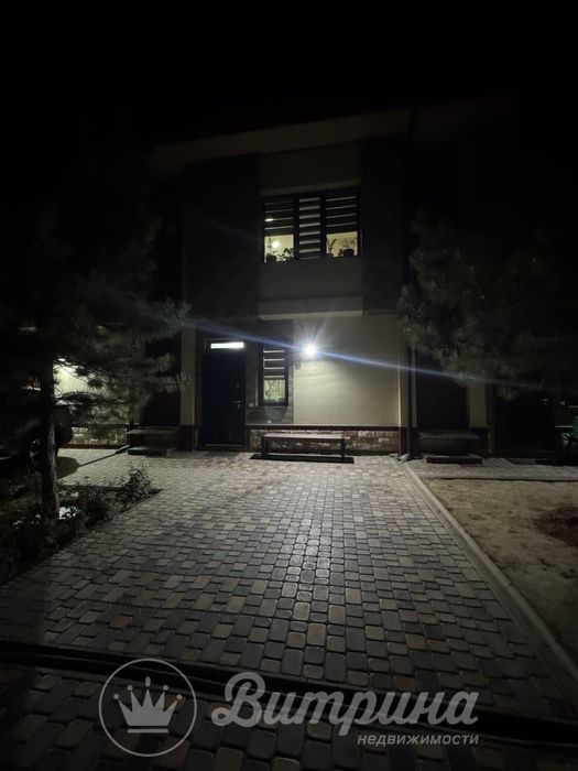 3-х комнатный коттедж, с ремонтом отличная локация