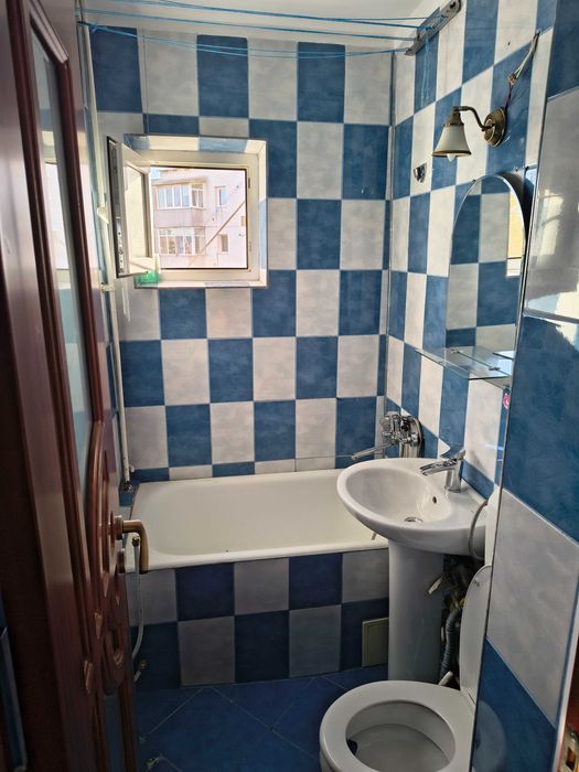 Inchiriez garsoniera