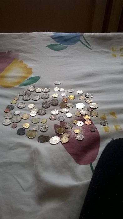 Продавам стари монети