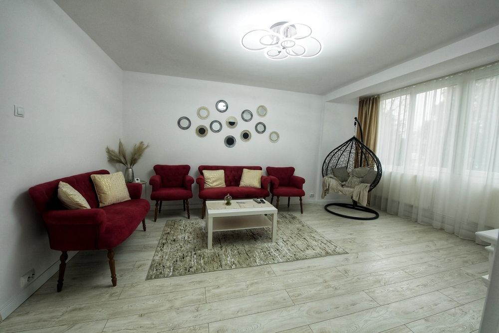 Apartament cu 3 camere decomandat, ultracentral. Mobilat/utilat