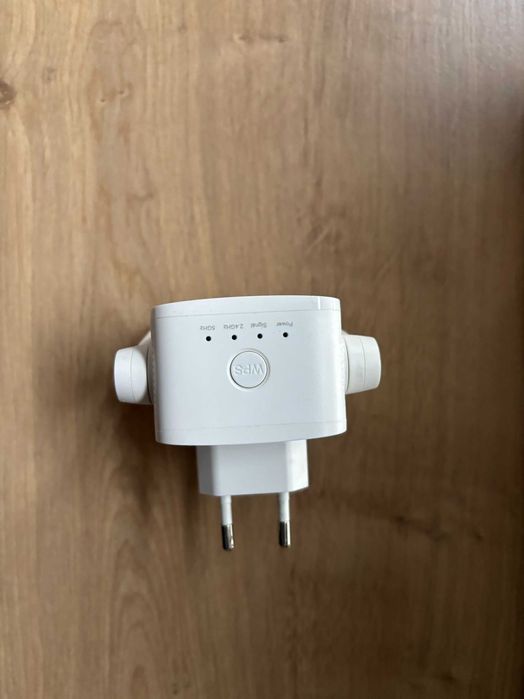 Vând TP-Link Wi-Fi Range Extender