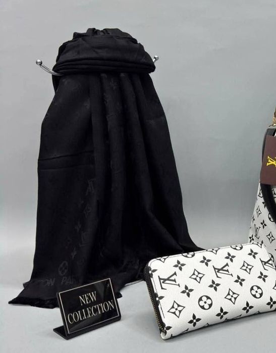 Set esarfa+portofel,super model ,super calitate, saculet, etichetă