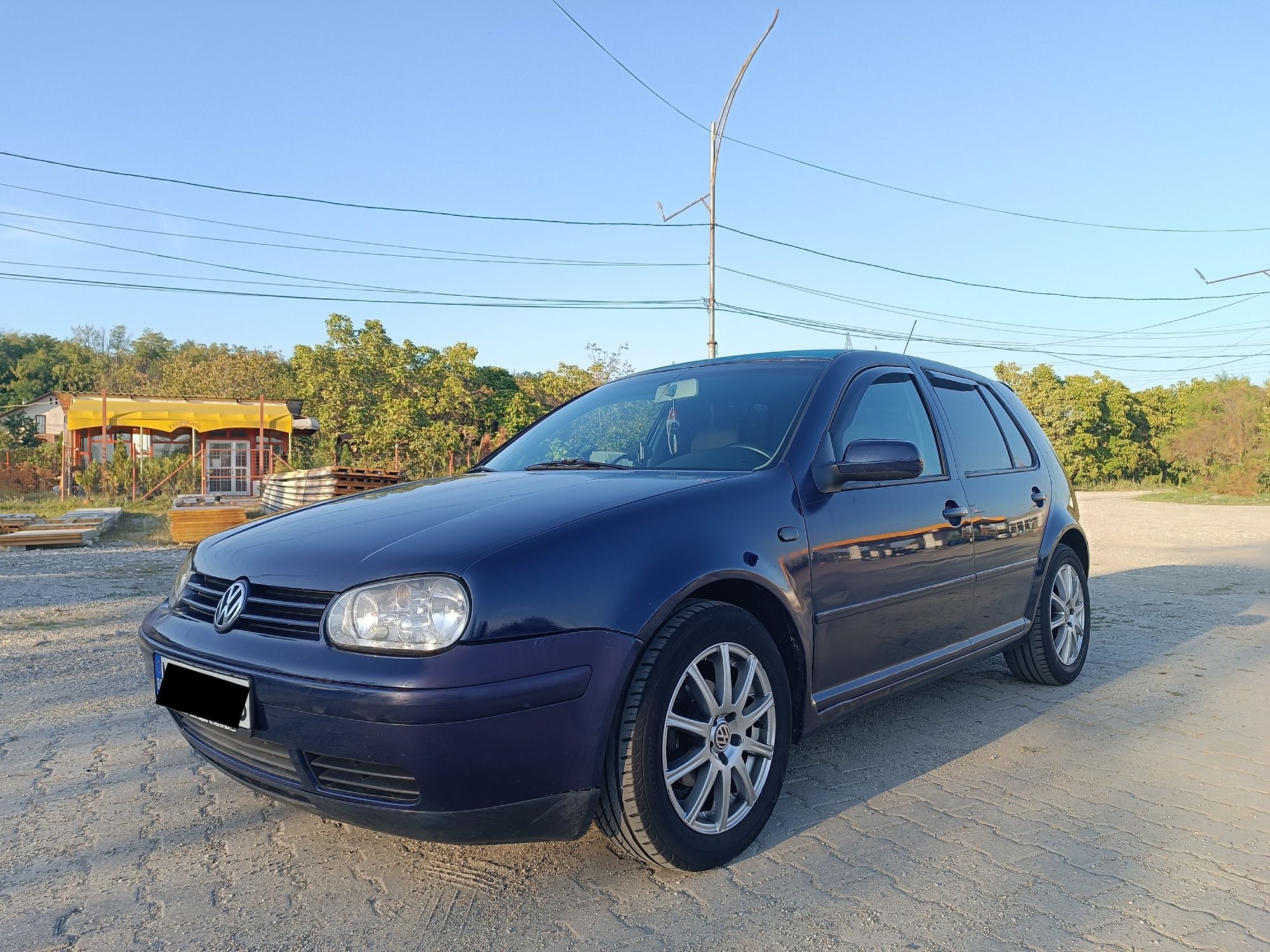 Vând sau schimb cu remorcă 750 Kg, Golf 4, 1.4, 16V, motor schimbat, ț