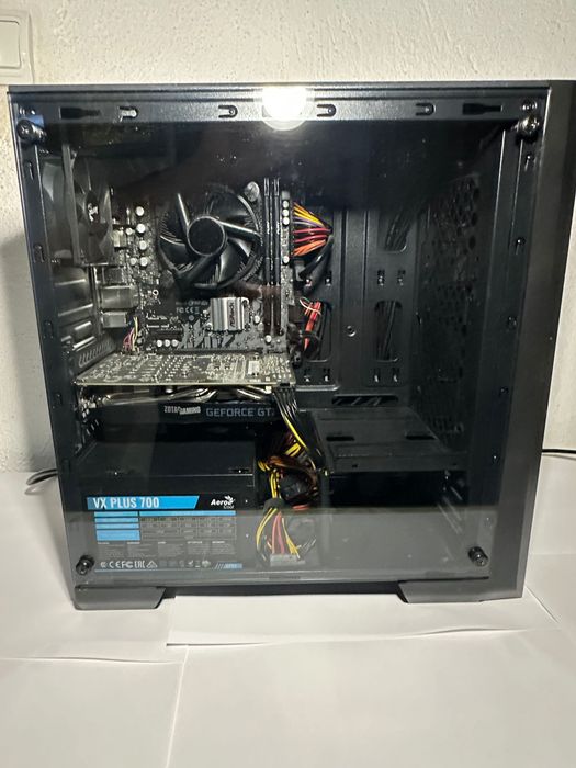 Геймърски компютър i3-10105F / GTX 1660 Super / 16GB RAM / 1TB SSD