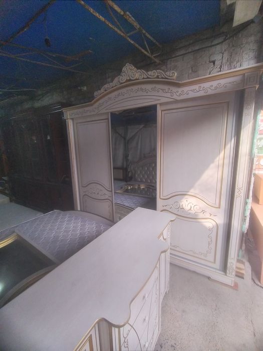 Продаётся шкаф с доставки