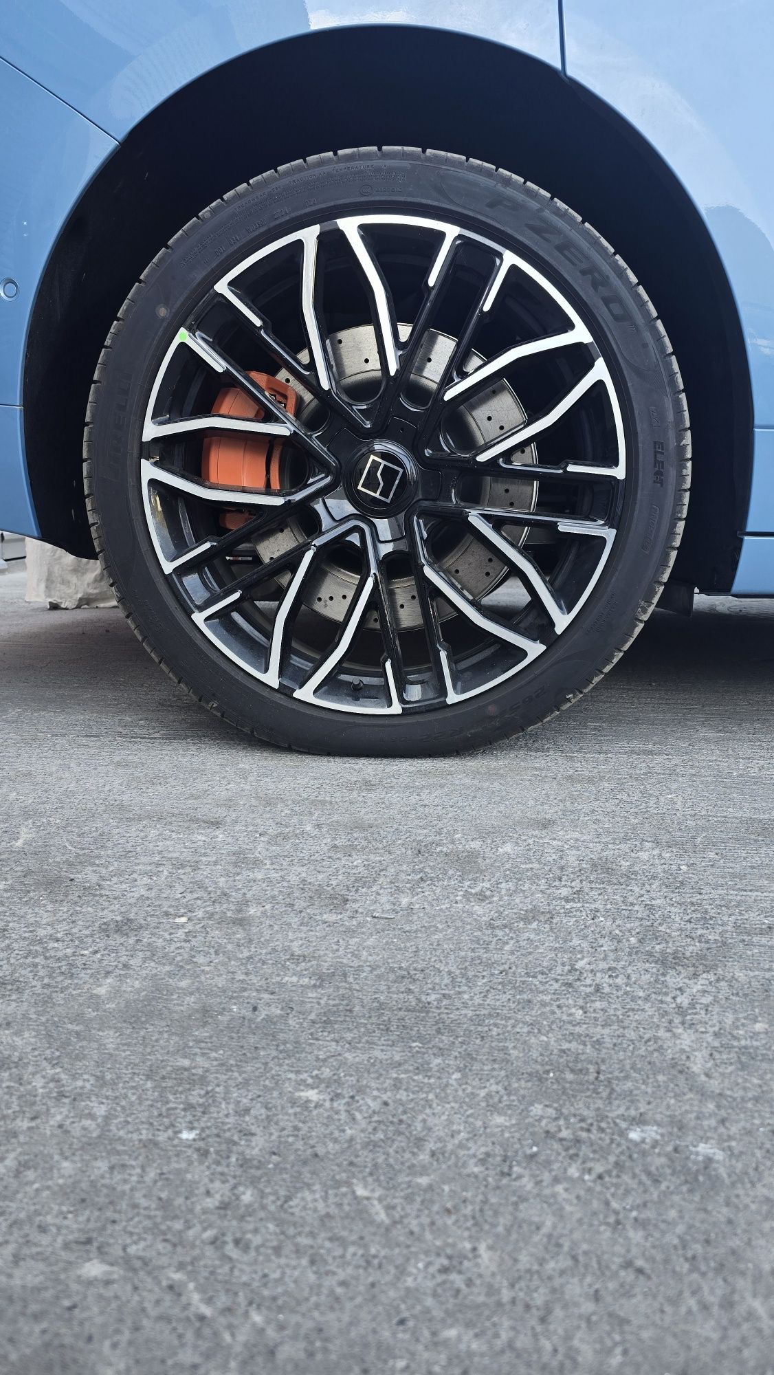 Zeekr 001 you z sport. full specifications. 2025 yil. Restyling