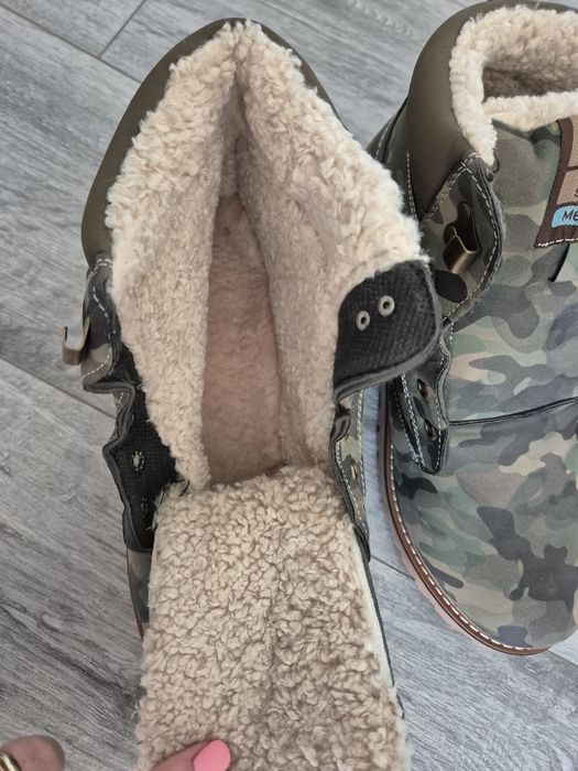 Bocanci barbati.Sunt noi.