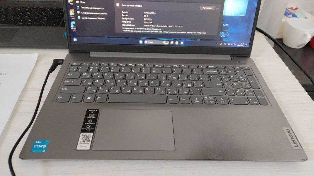Ноутбук LENOVO 64