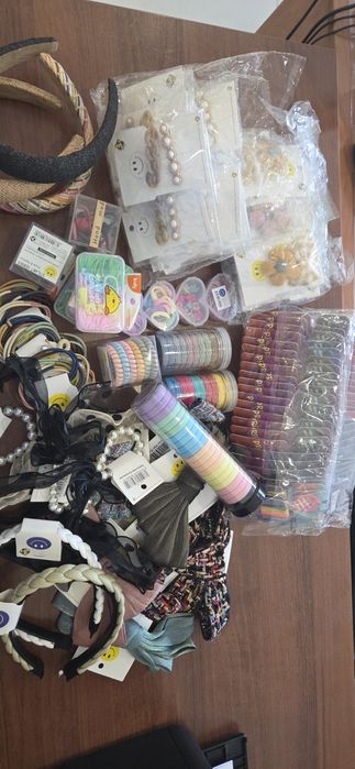 Заколки, резинки, ободки для волос оптом