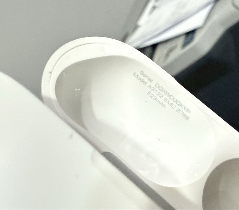 Airpods Pro gen 3 - noi desigilate