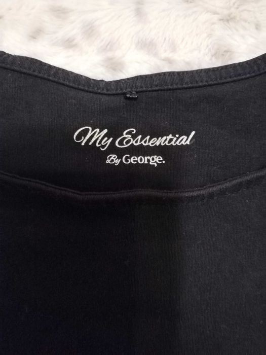 Maieu negru din bumbac de la firma George. Marimea 14 UK, un XL ar fi!