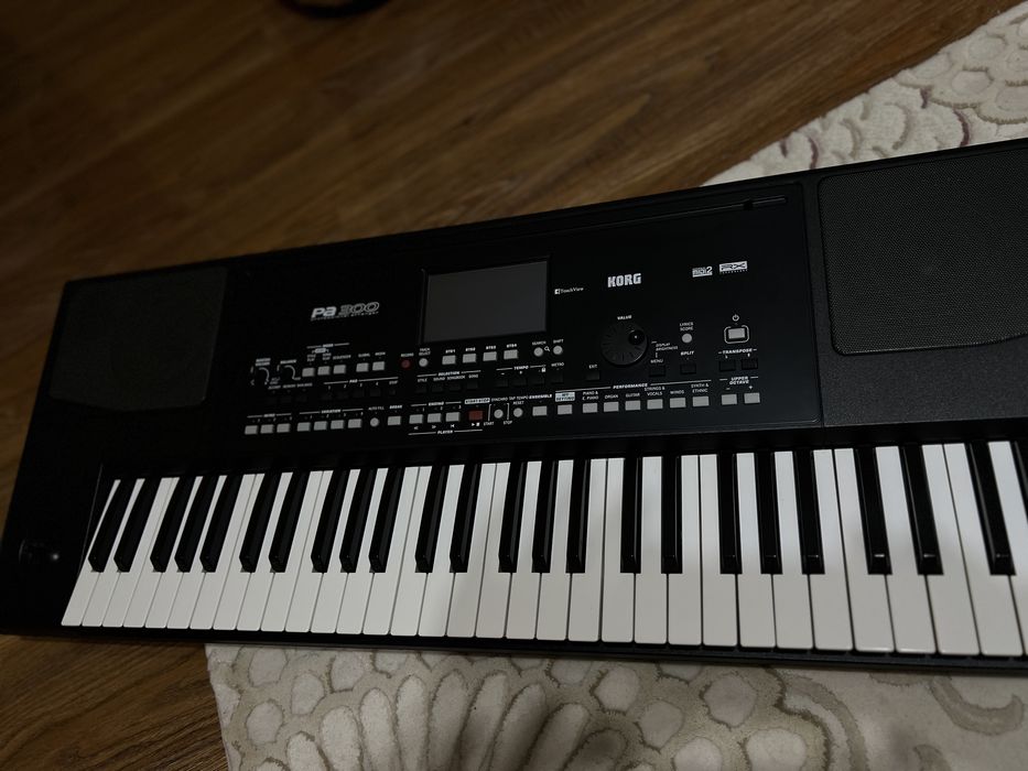 Orga Korg-PA300 Aranjor