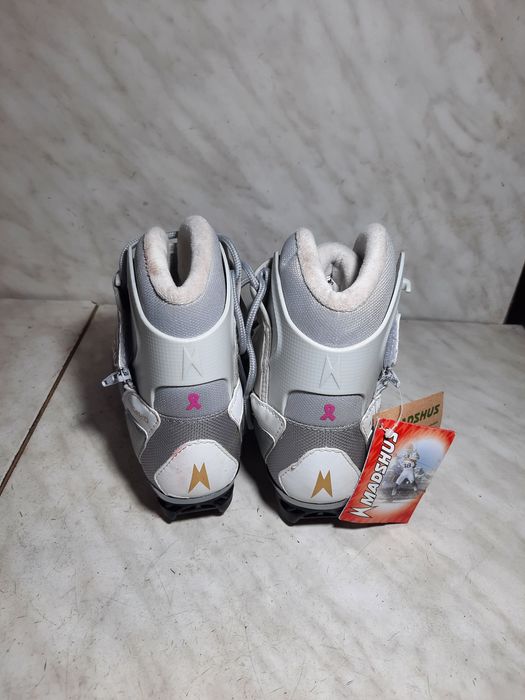 Clapari ghete ski schi fond 26 Madshus marimea  37 NNN impecabili: