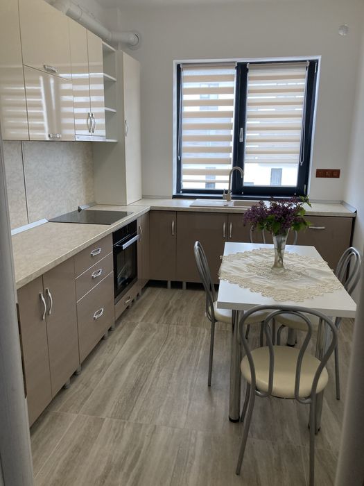 Apartament 3 camere de inchiriat