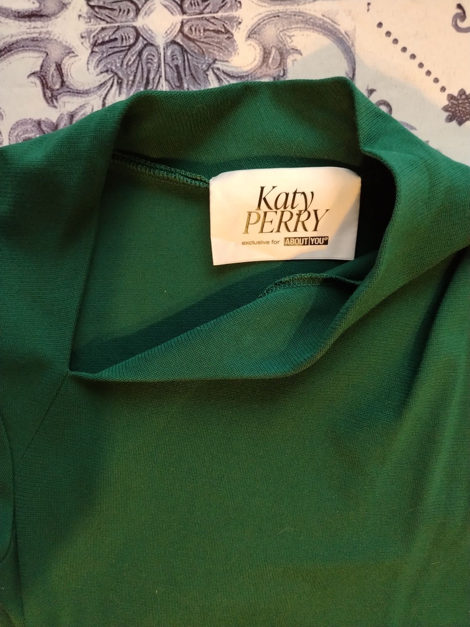 Рокля Katy Perry Exclusive for About you 44 номер L, XL