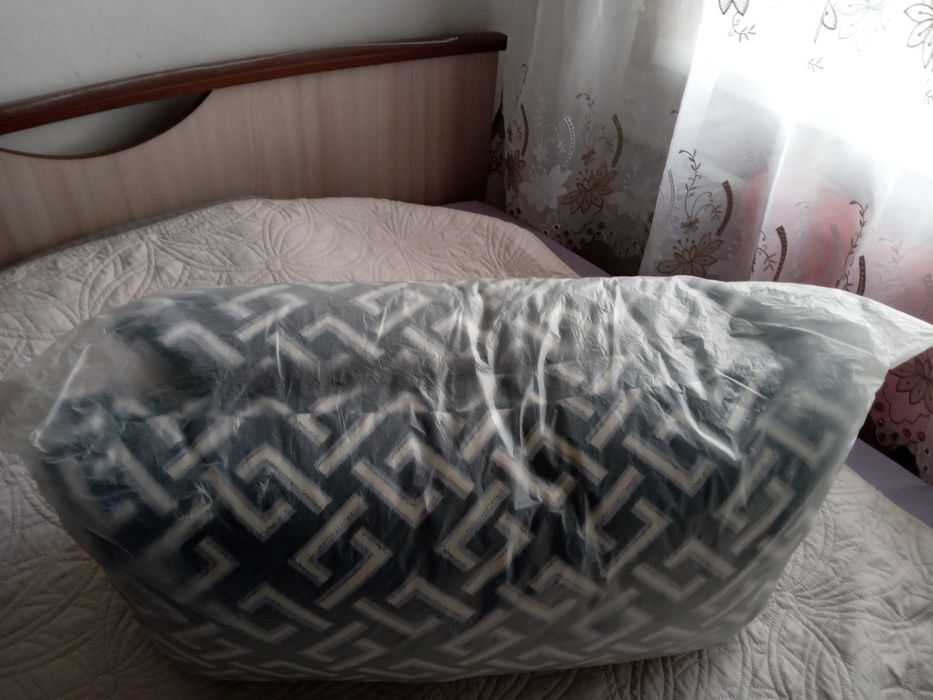 Продам подушки новые недорого